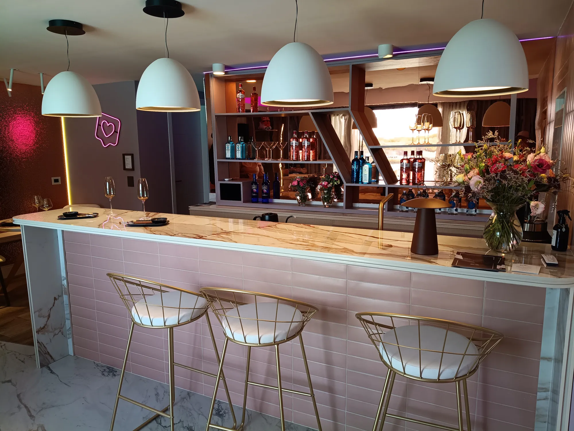 Live & Play SHE – ARQ+CDW